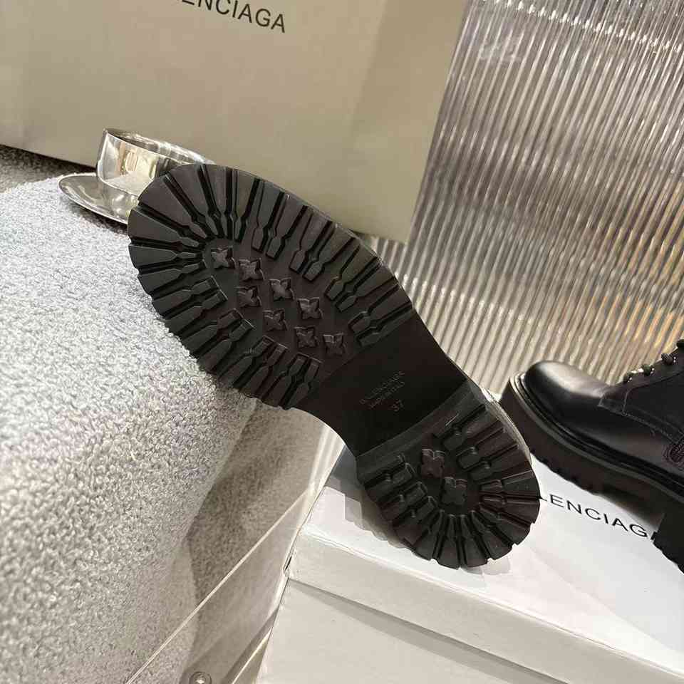 SNBAL  Boots