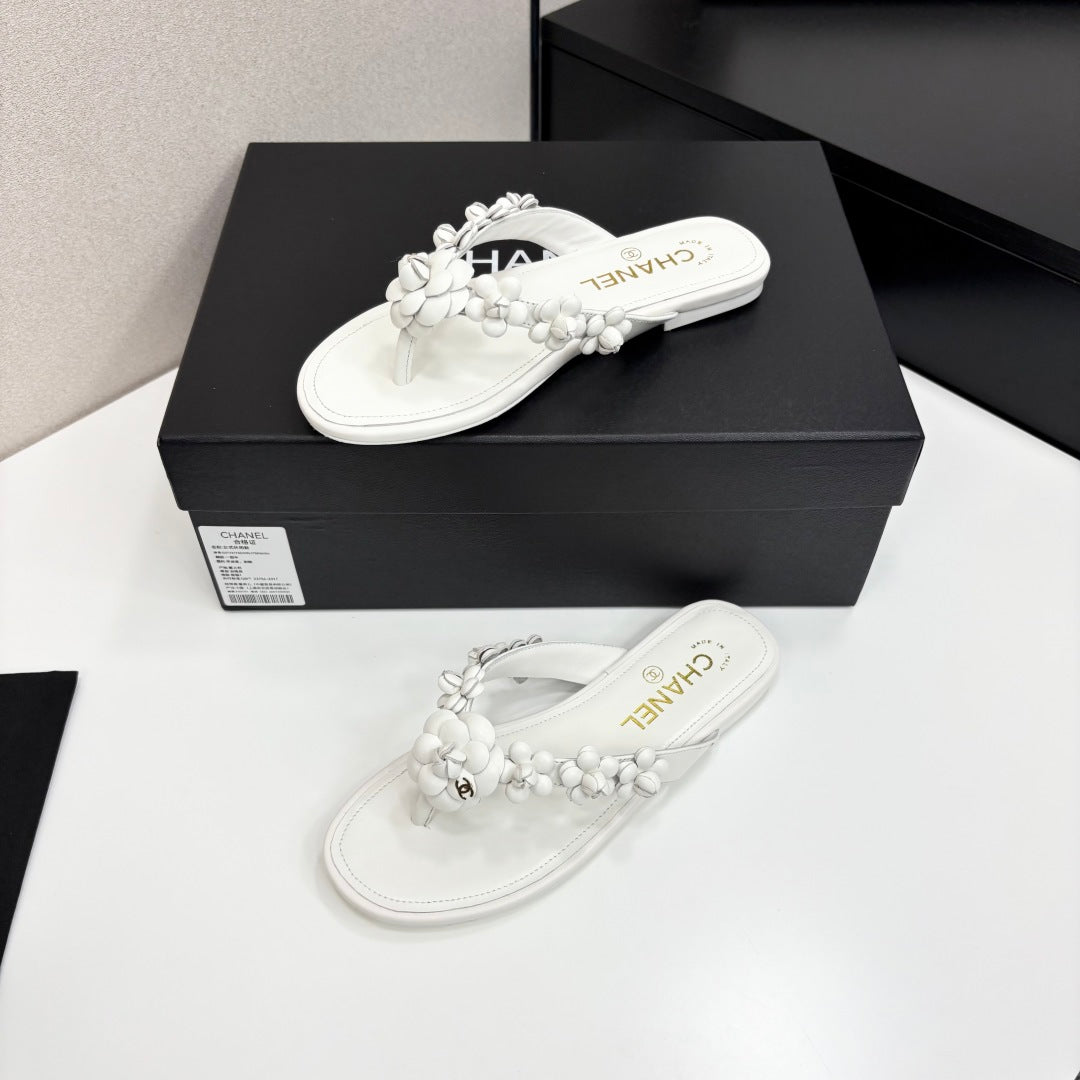 CHL Slippers 2 Color's