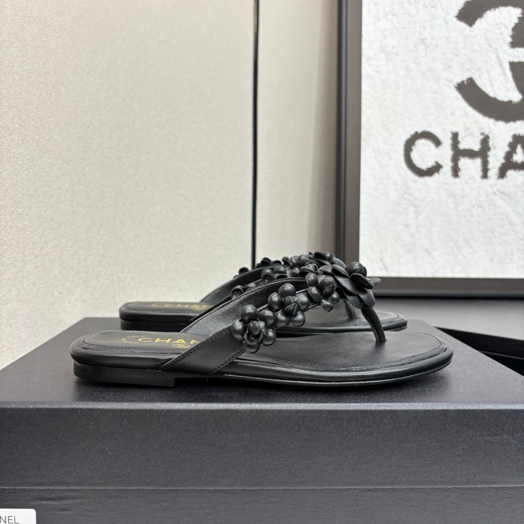 CHL Slippers 2 Color's