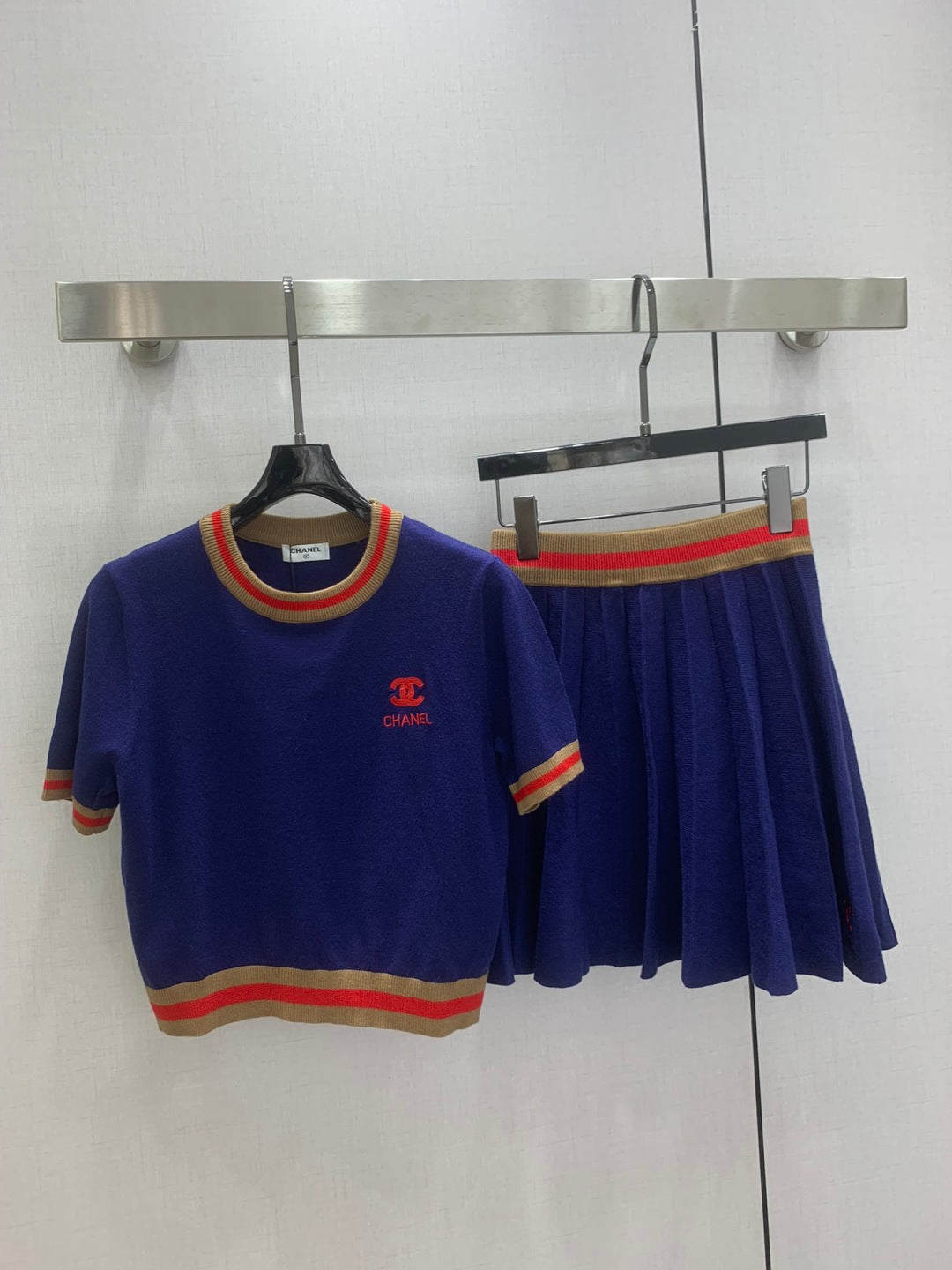 CHL Woman Sweater  Skirt set 2 Color's GQ