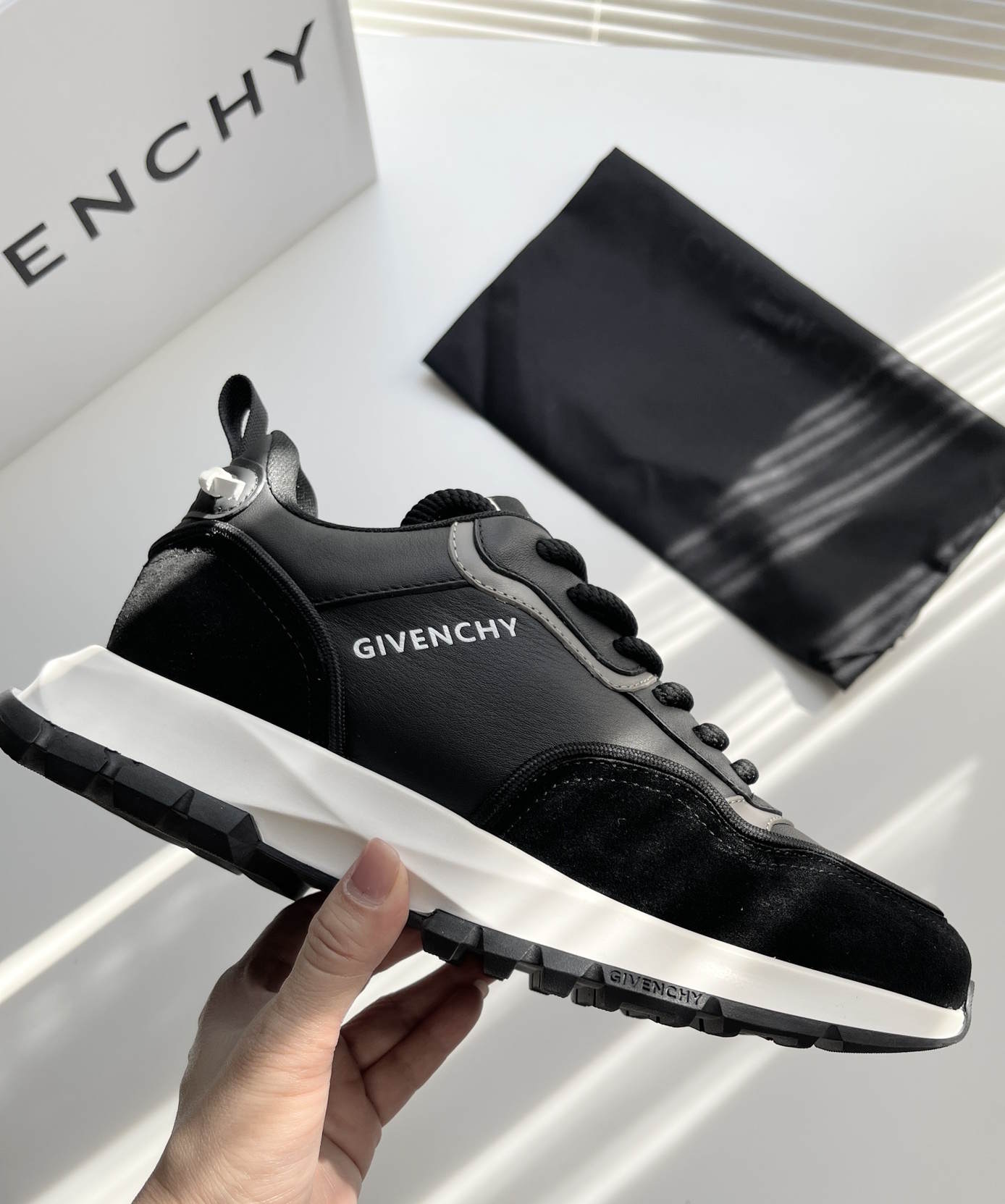 GIVENJY  Sneakers Man 4 Color's