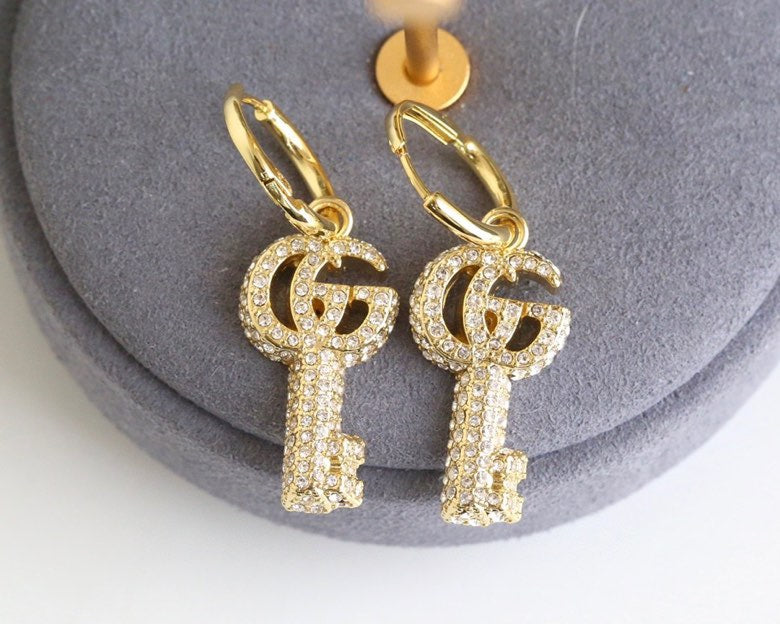 GU  Fashion Earrings