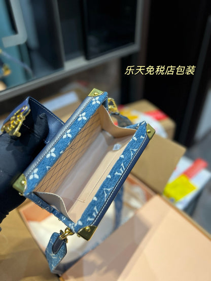 LU Trunk Bag 2 Color 's 19 cm Small