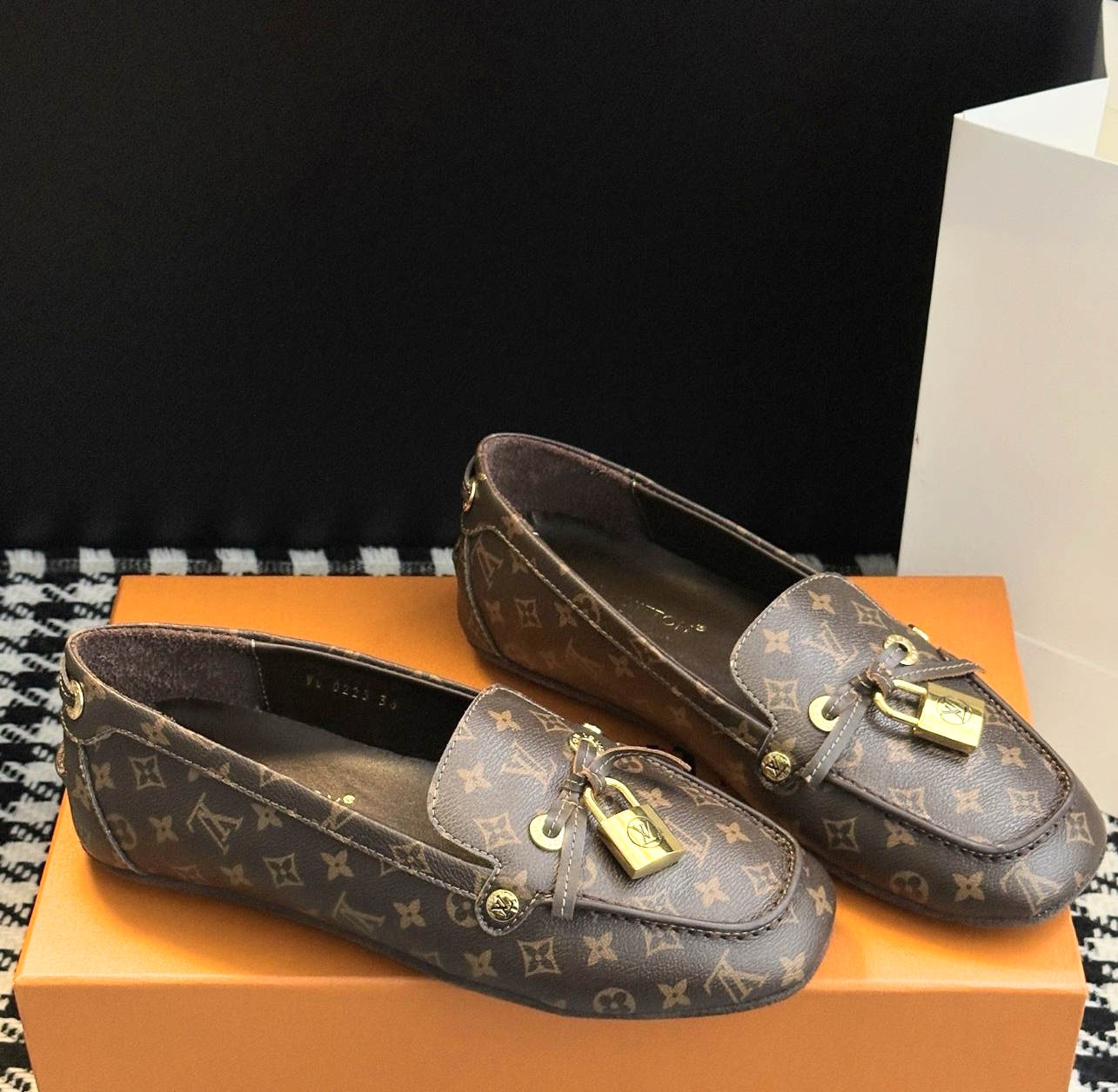 LU  Shoes flat  Woman