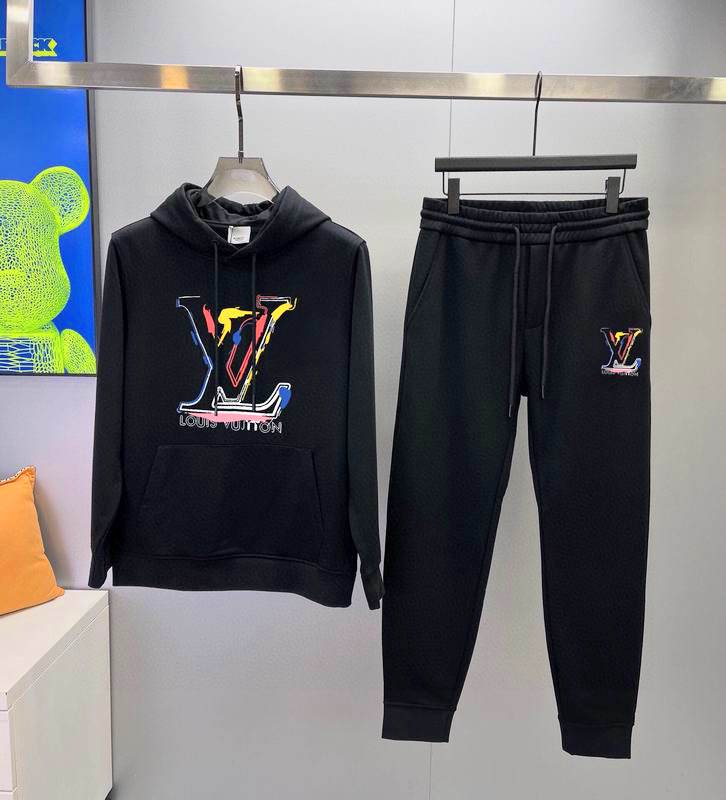 LU Sport Suits   Man
