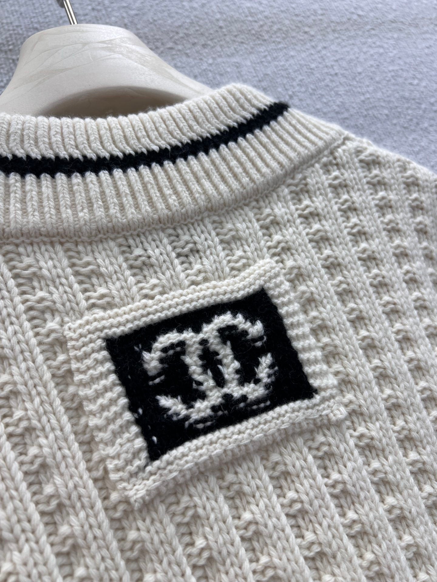 CHL Sweater Woman 2 Color's