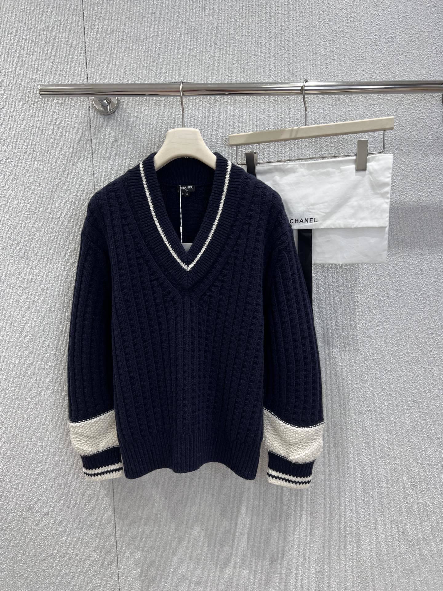 CHL Sweater Woman 2 Color's