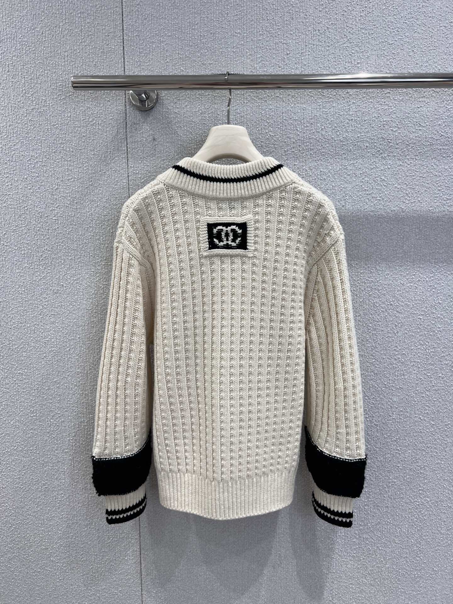 CHL Sweater Woman 2 Color's