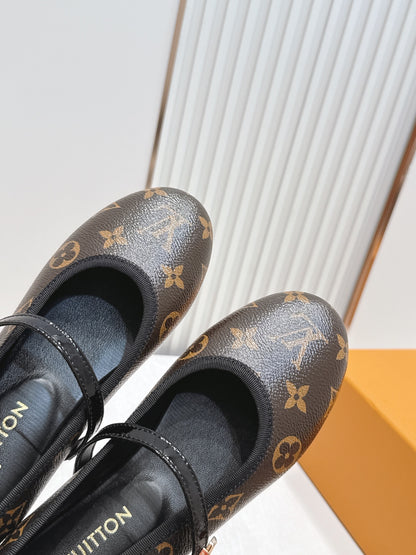 LU Shoes Woman