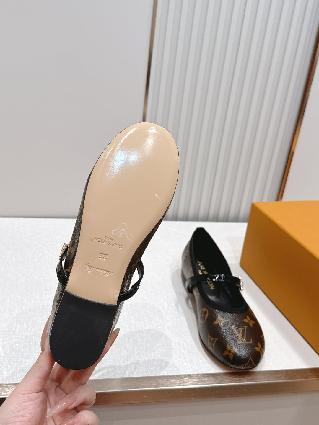 LU Shoes Woman