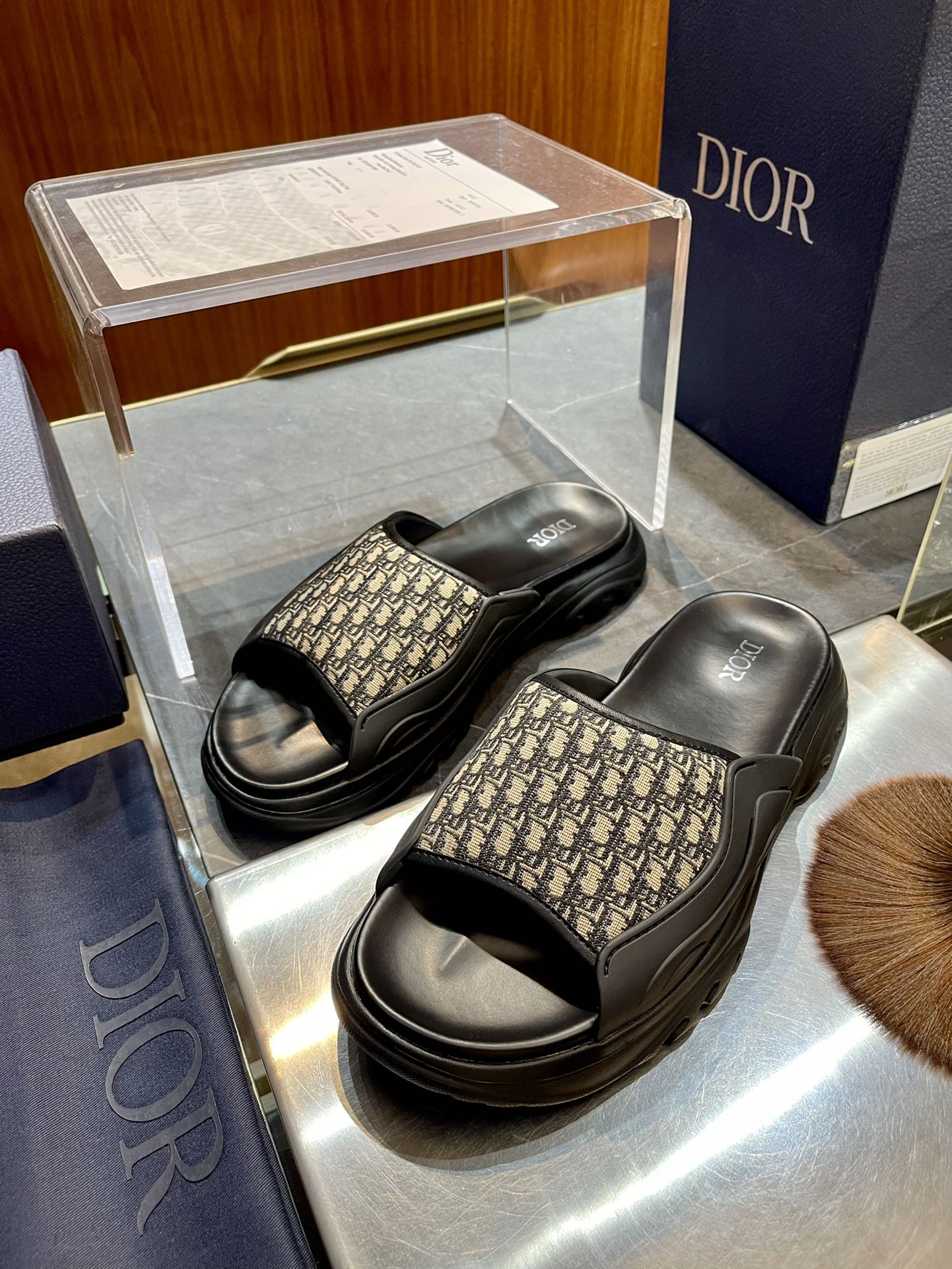 CHD Slippers sandals Man  2 Color's