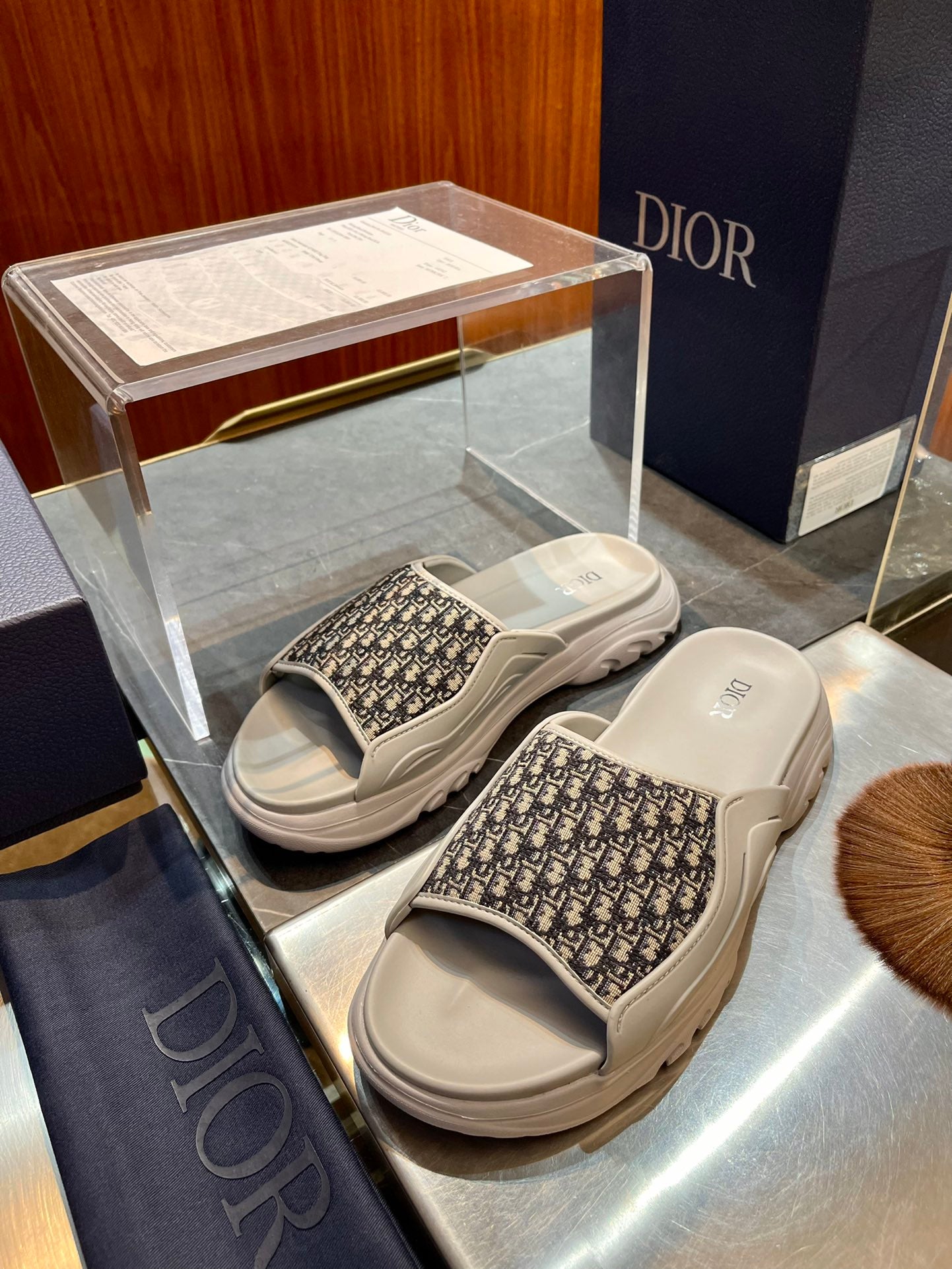 CHD Slippers sandals Man  2 Color's