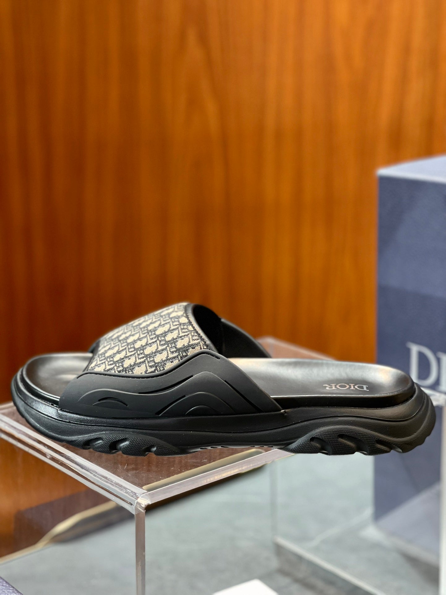 CHD Slippers sandals Man  2 Color's