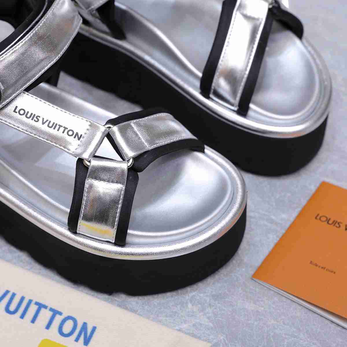 LU sandals  Woman 4 Color's