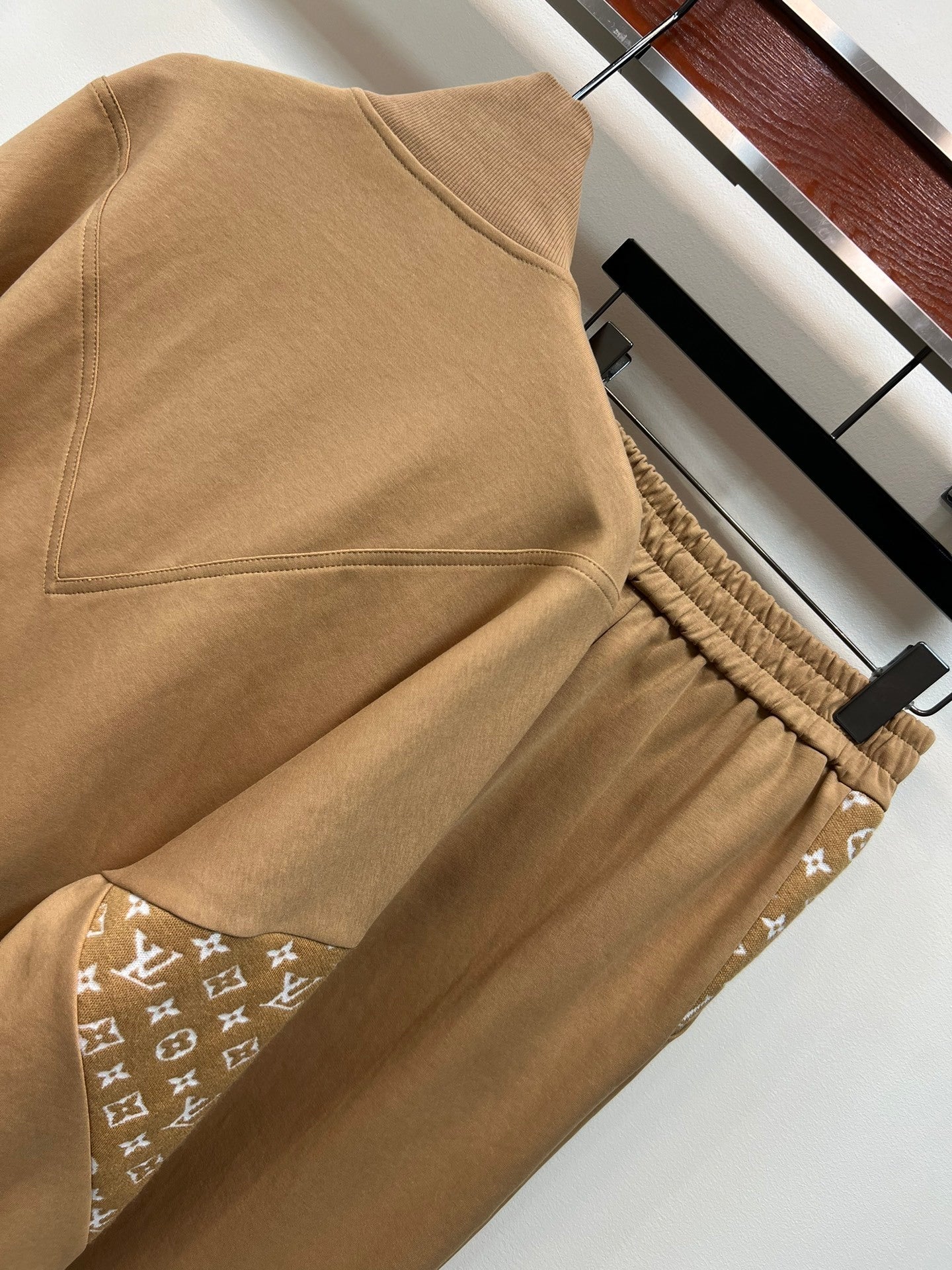 LU Sport Suits  Woman limited GQ