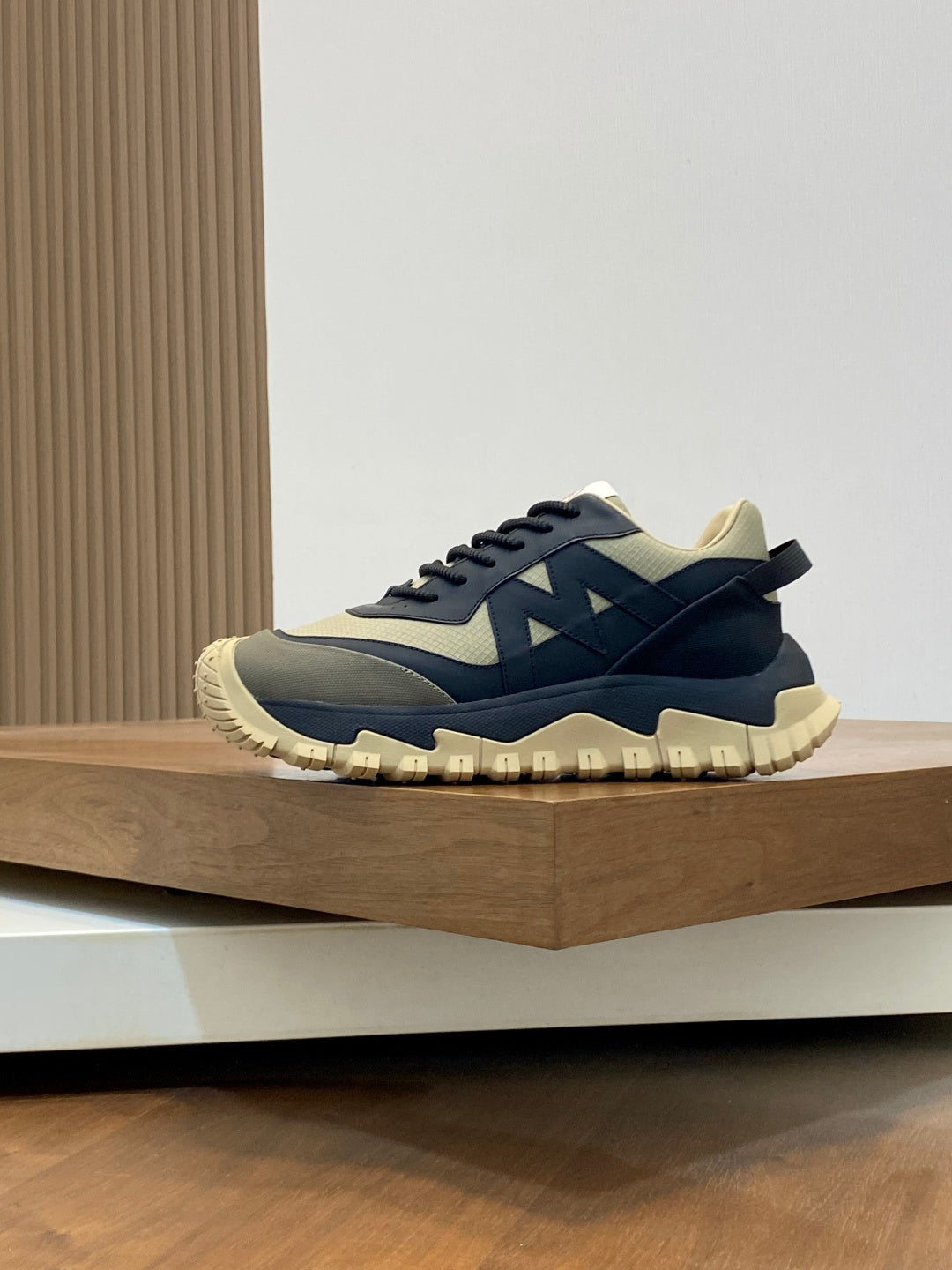 MONCR  Sneakers Runner Man Size