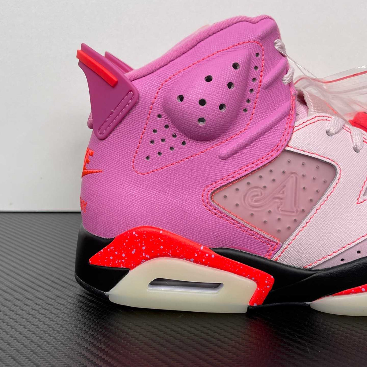 N*ke X Jorda 6 Retro Awake NY Playful Pink sneakers