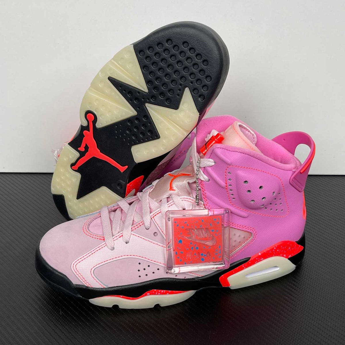 N*ke X Jorda 6 Retro Awake NY Playful Pink sneakers