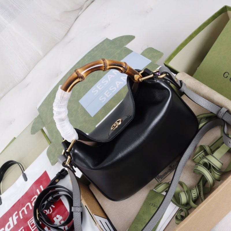 GU  bag  3 Color's 24 cm