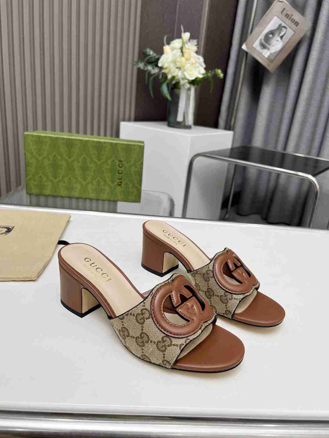 GU Sandals Monogram 42