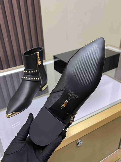 VRC  Woman Boots