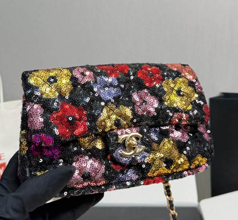 CHL Sequin  bag 20 cm