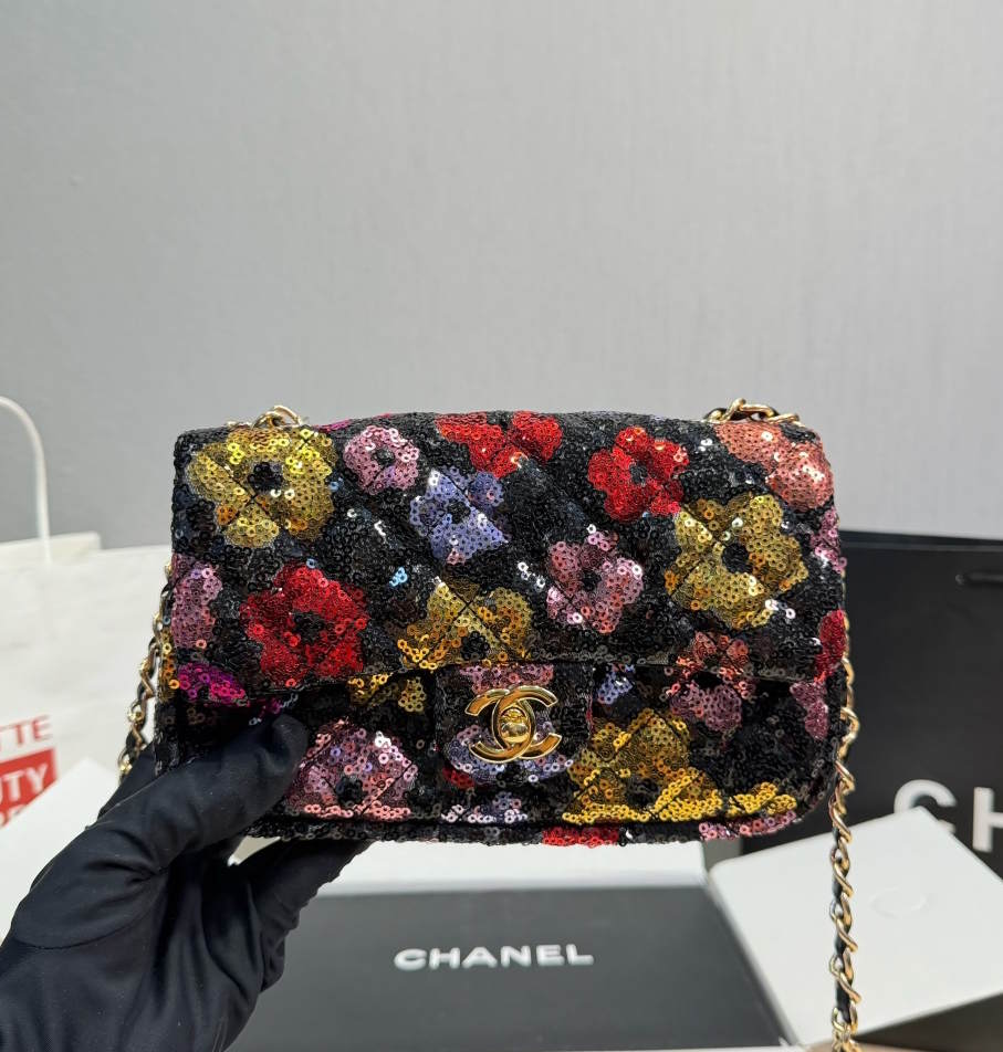 CHL Sequin  bag 20 cm