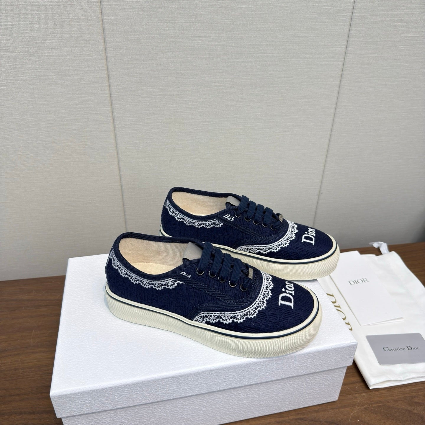 CHD Sneakers Woman