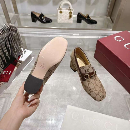 GU Woman Shoes 42