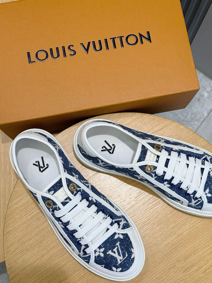 LU  Sneakers