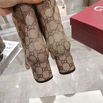 GU Woman Boots 42