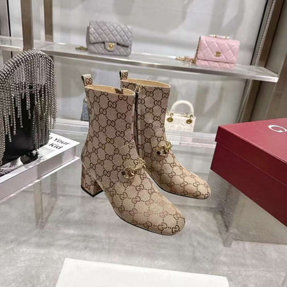 GU Woman Boots 42