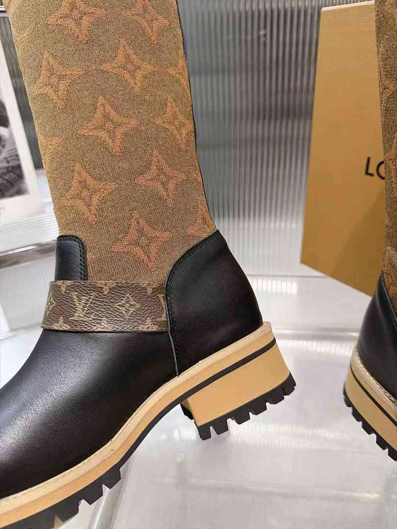 LU Boots Woman