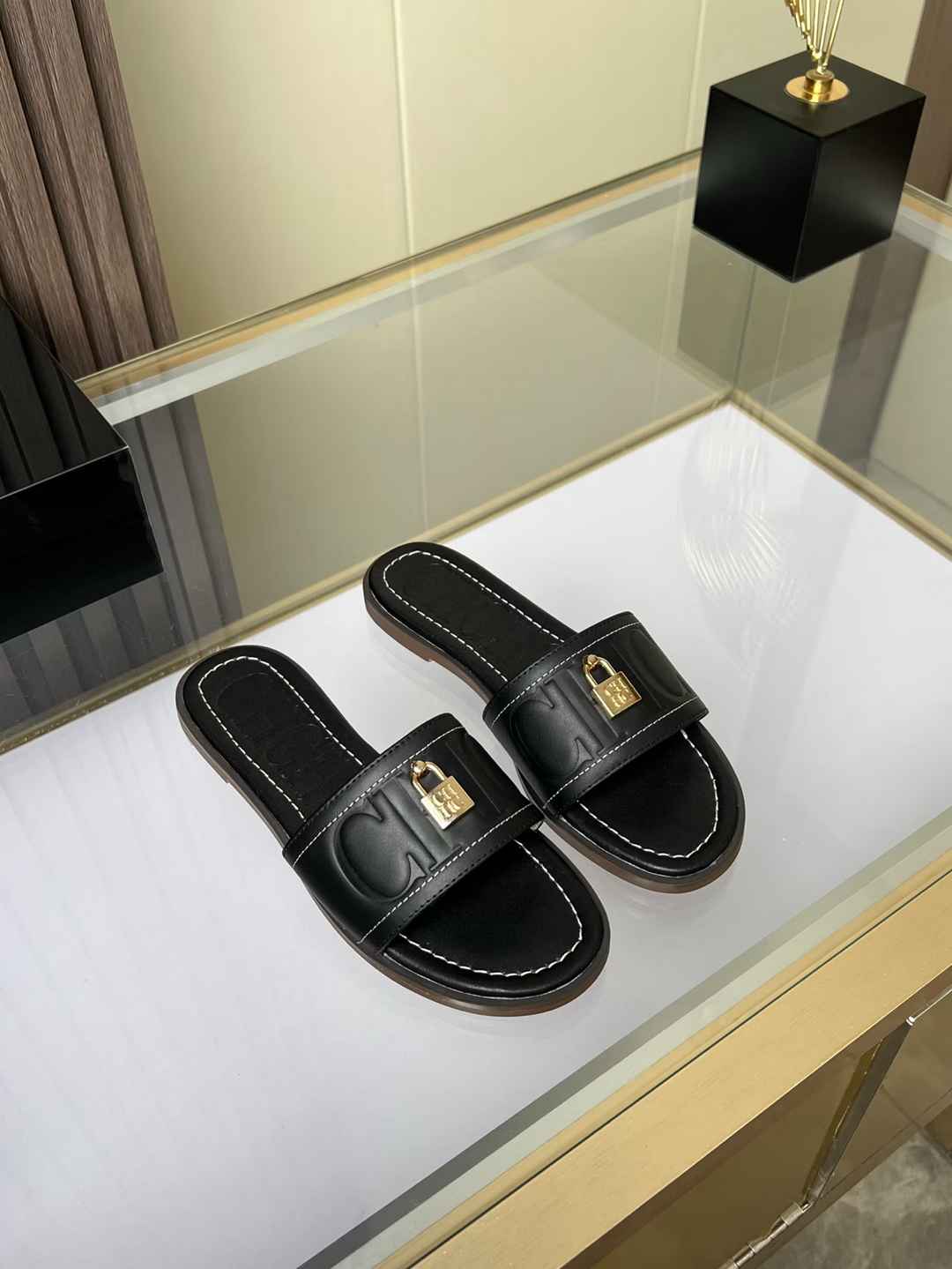 HERERA  Slippers  3 Color's Woman 42