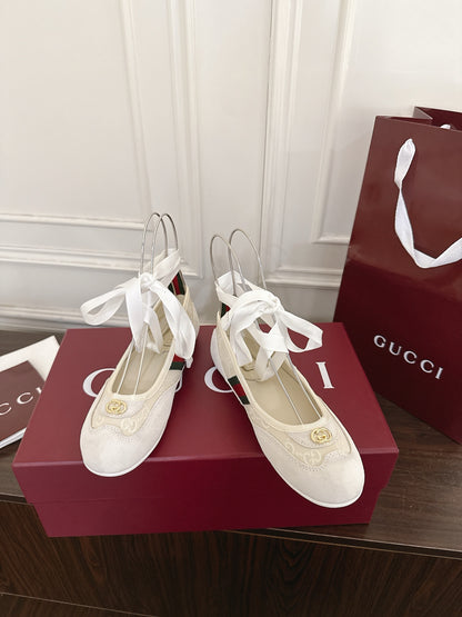 GU Shoes Woman