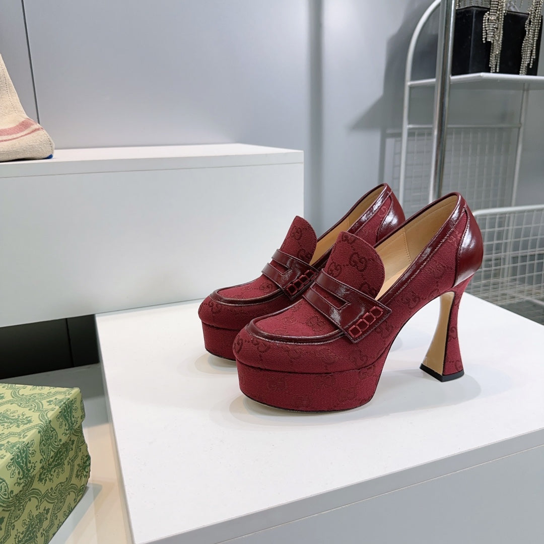 GU Shoes Woman High Heels 2 Color's Monogram Platform