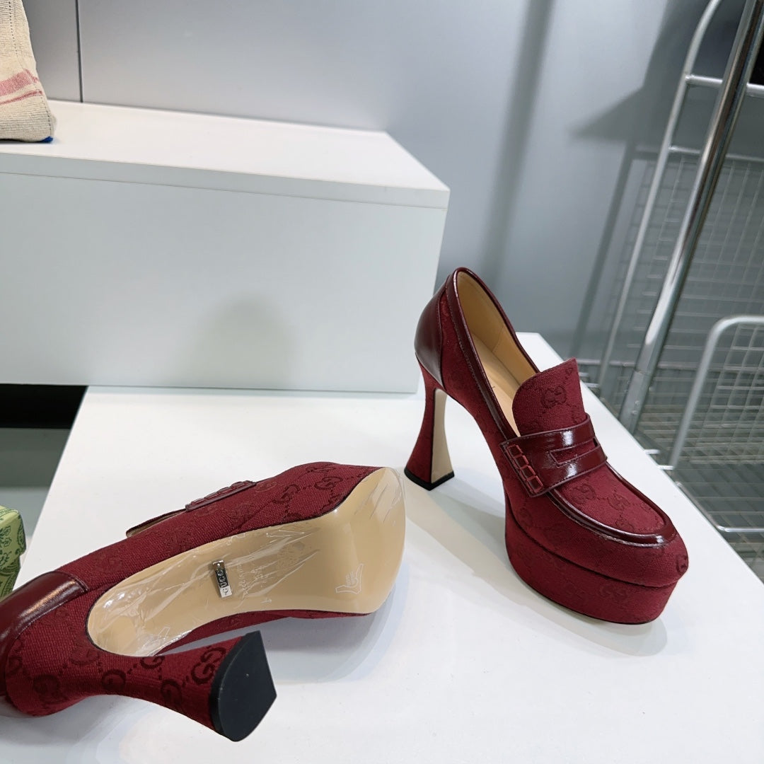 GU Shoes Woman High Heels 2 Color's Monogram Platform