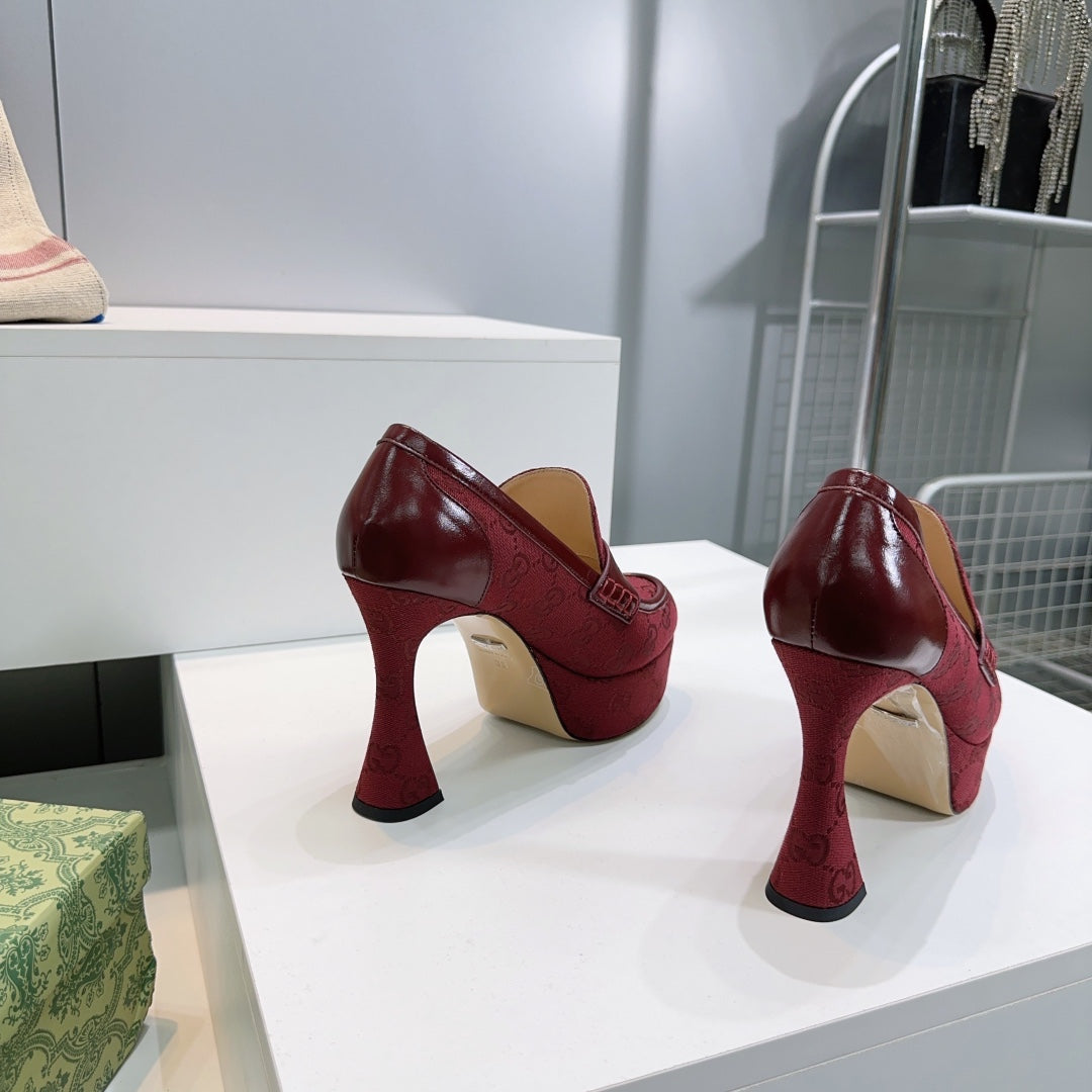 GU Shoes Woman High Heels 2 Color's Monogram Platform