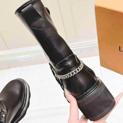 LU Woman Boots Combat