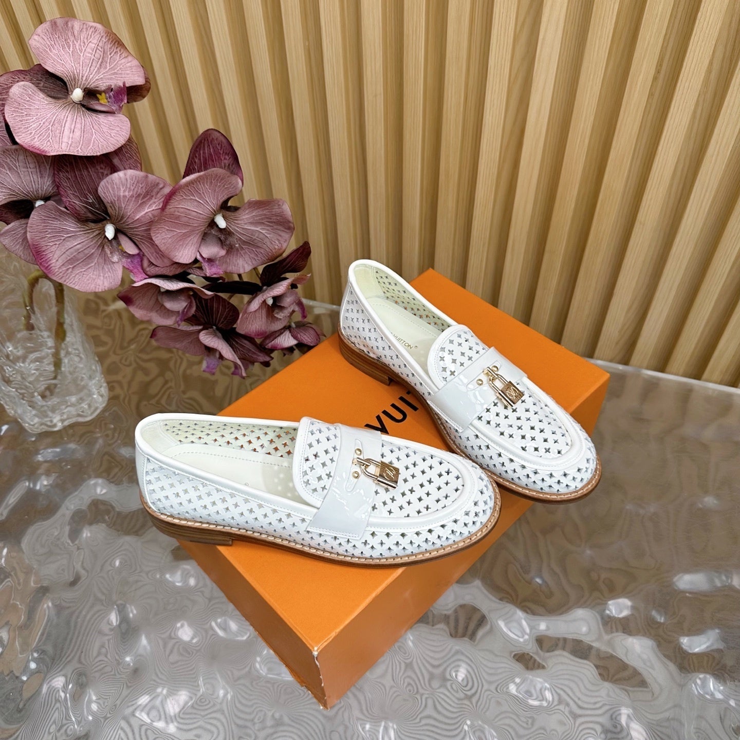LU  Woman Shoes 2 Color's