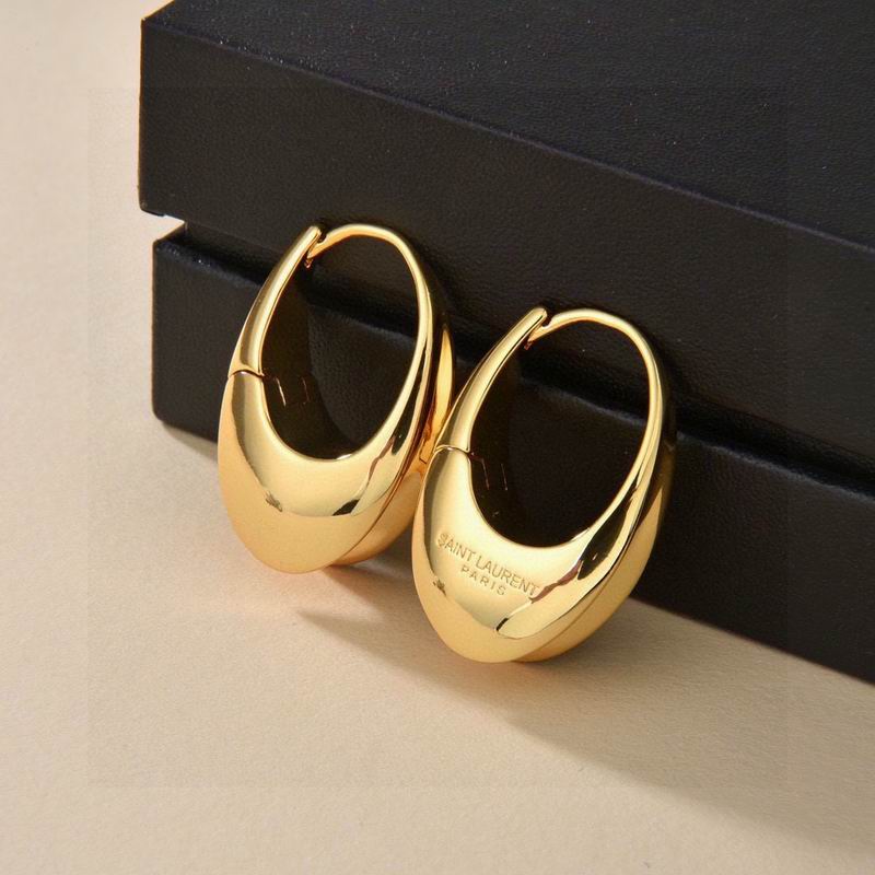 Y L Fashion earrings