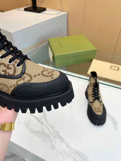GU Woman Boots