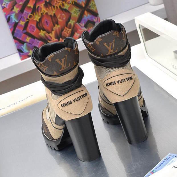 LU  Woman Boots 2 Color's