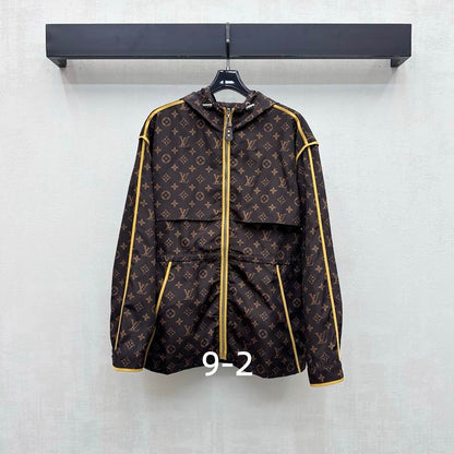 LU   Woman  Jacket  Windbreak