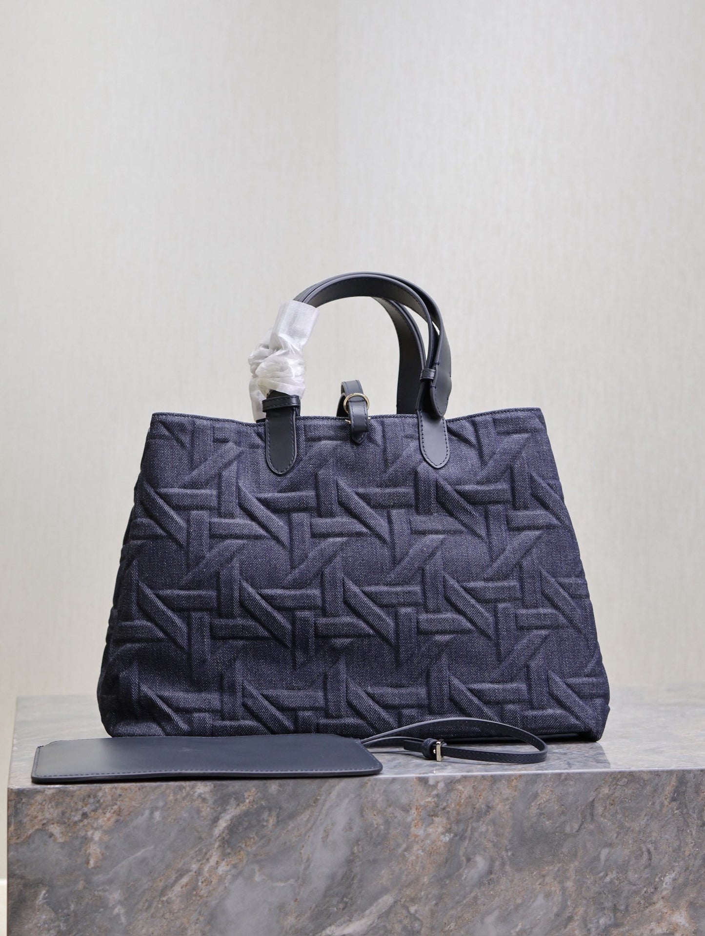 CHD Canvas Bag 37 cm