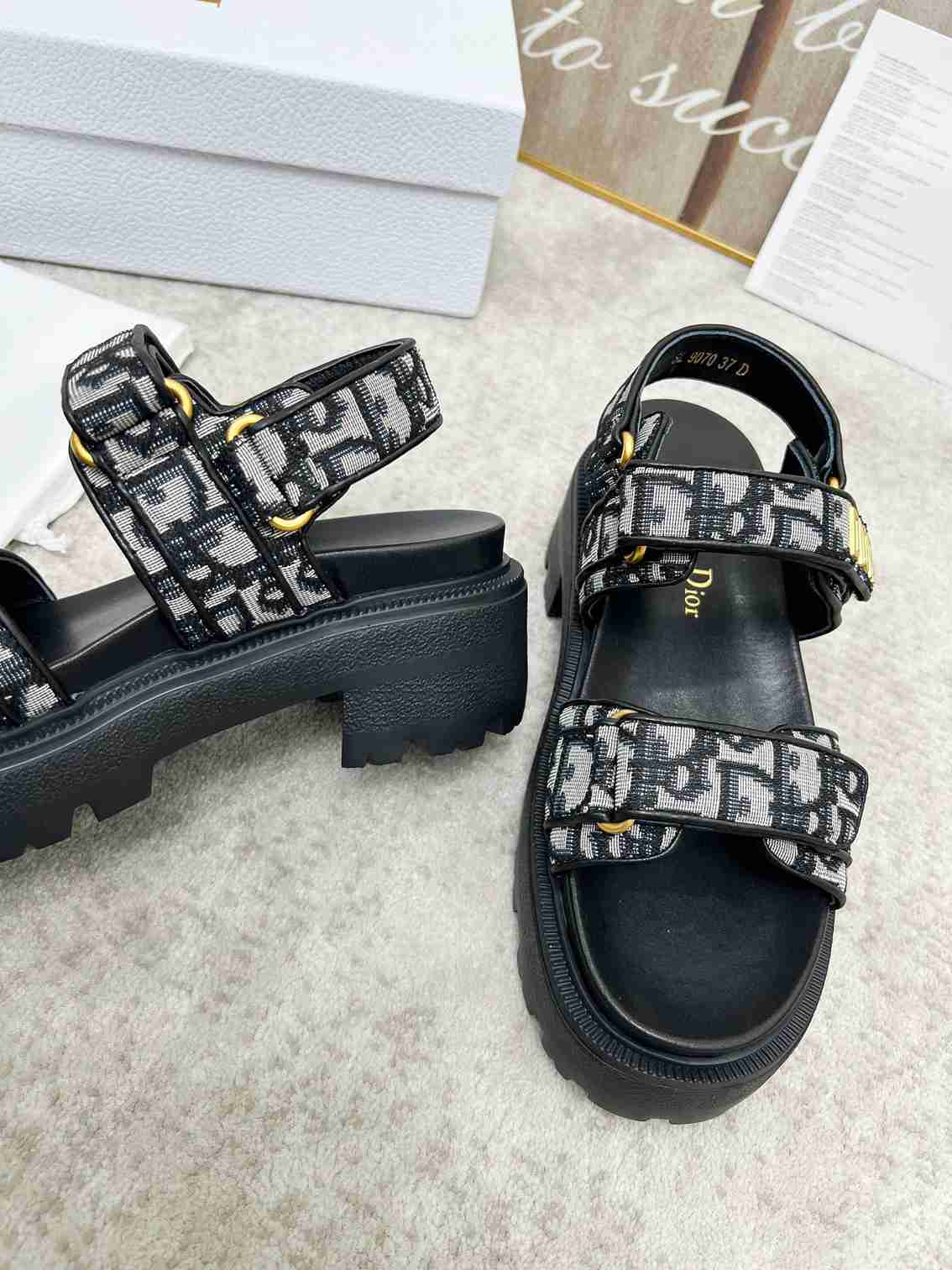 CHD sandals Woman