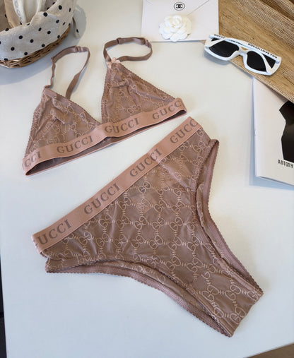 GU  Underwear Woman
