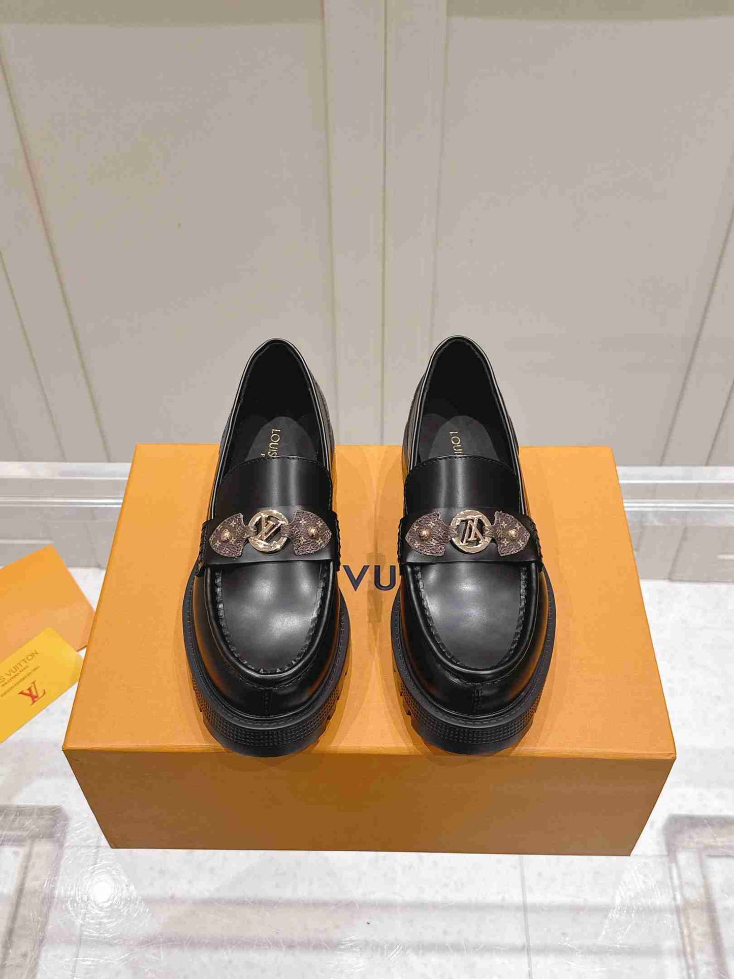 LU Shoes  Woman