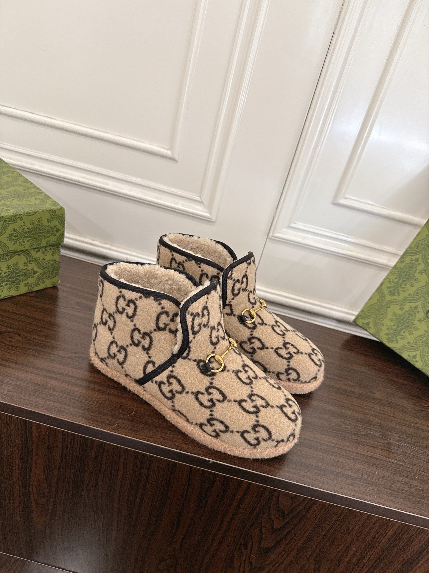 GU UGG Boots Woman