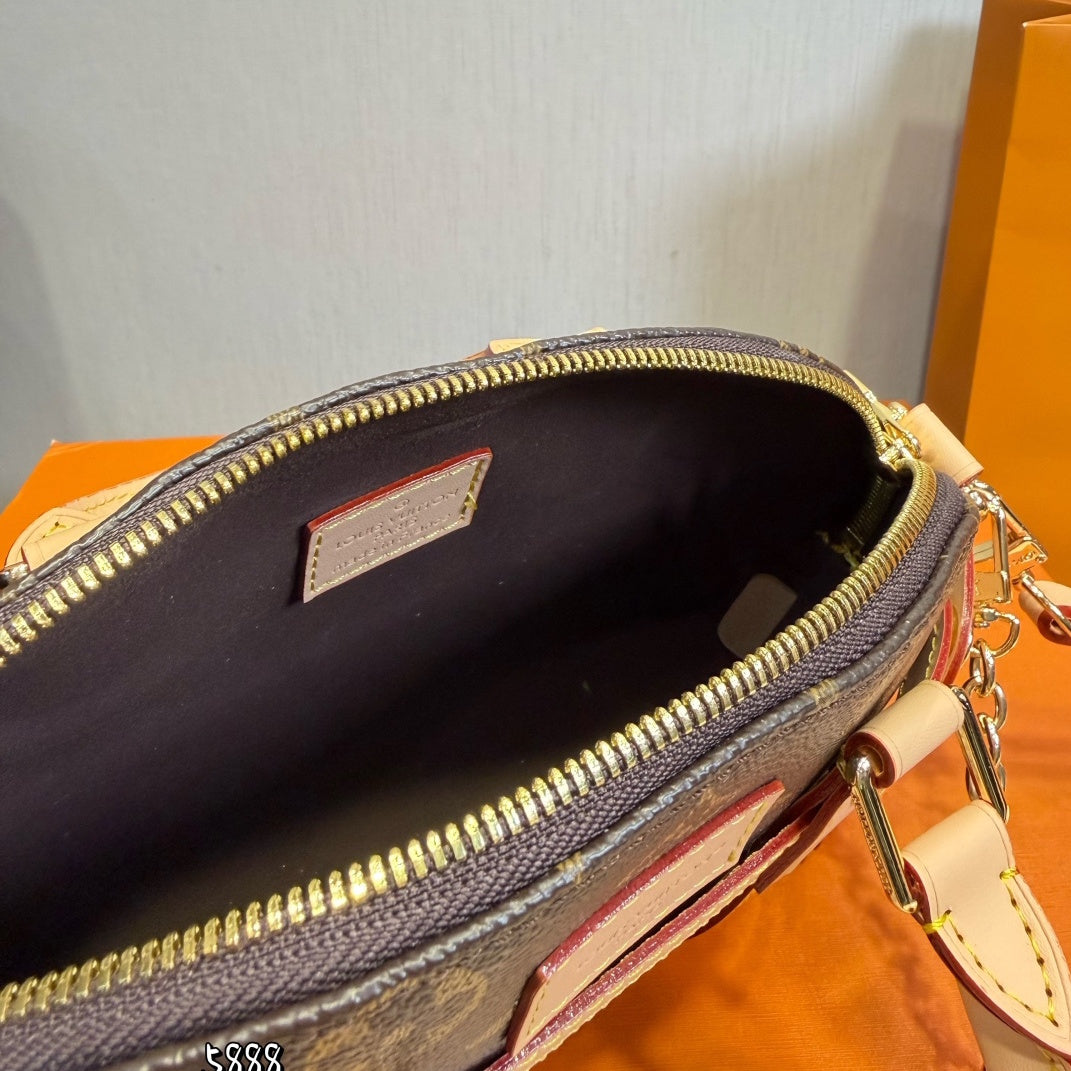 LU Double Take Pochette Cosmétique Bag 25cm
